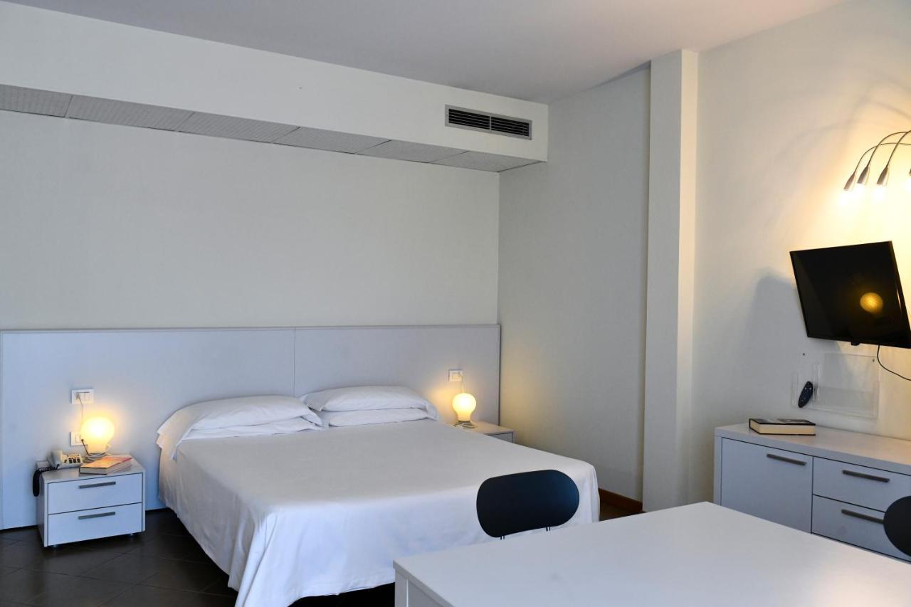 Hotel Eden Lido di Jesolo Exterior photo